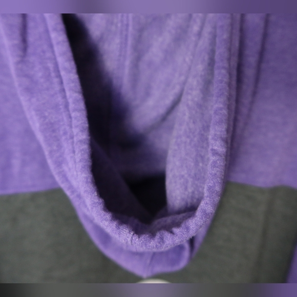 Women's Purple and Gray Colorblock Vikings Hoodie Size Medium - Picture 13 of 13